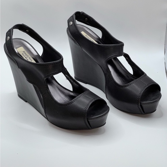 Vera Wang Simply Vera Wedge - Picture 2 of 5